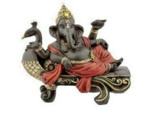 Estatua Lord Ganesha em Chaise Long Pavão