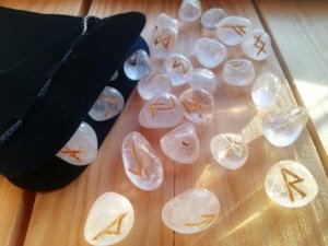 kit runas quartzo transparente
